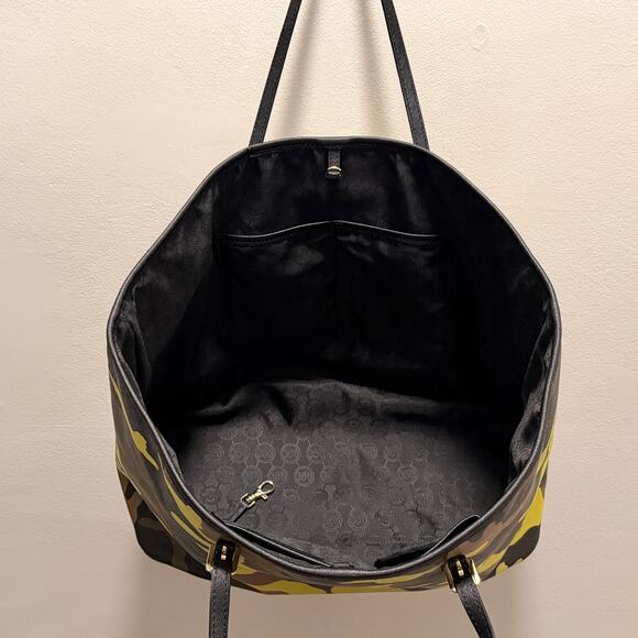 Michael Kors Jet Set Large Acid Lemon Camo Tote Bag Gold Hardware - Picture 8 of 13